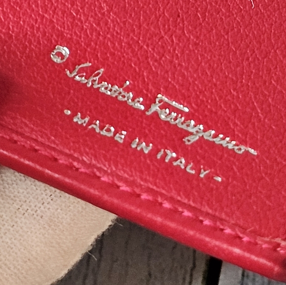 Salvatore Ferragamo Gancio Continental Leather Red Wallet GUC - Picture 2 of 15